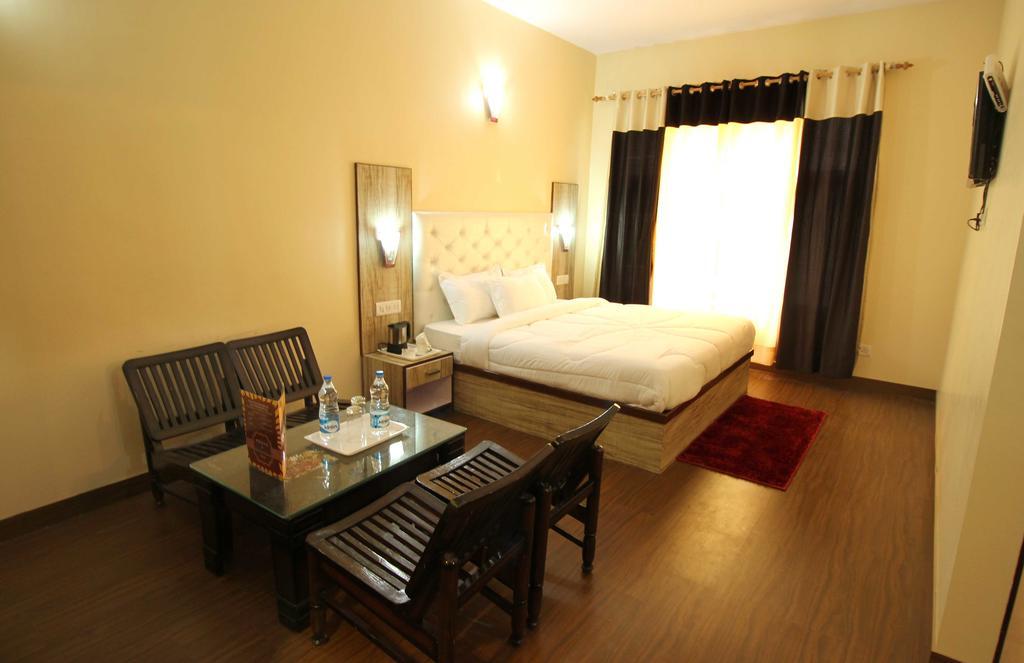 The Grand Welcome Hotel Shimla Exterior foto